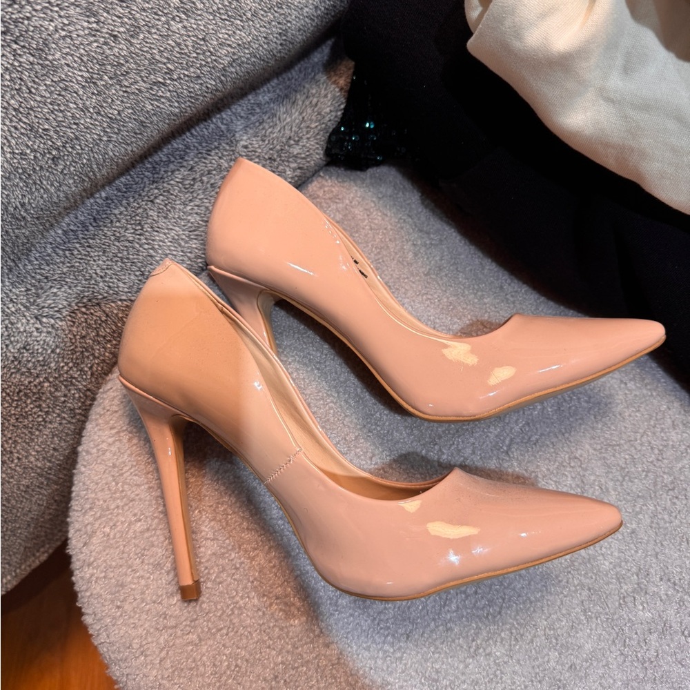 Steve Madden pumps